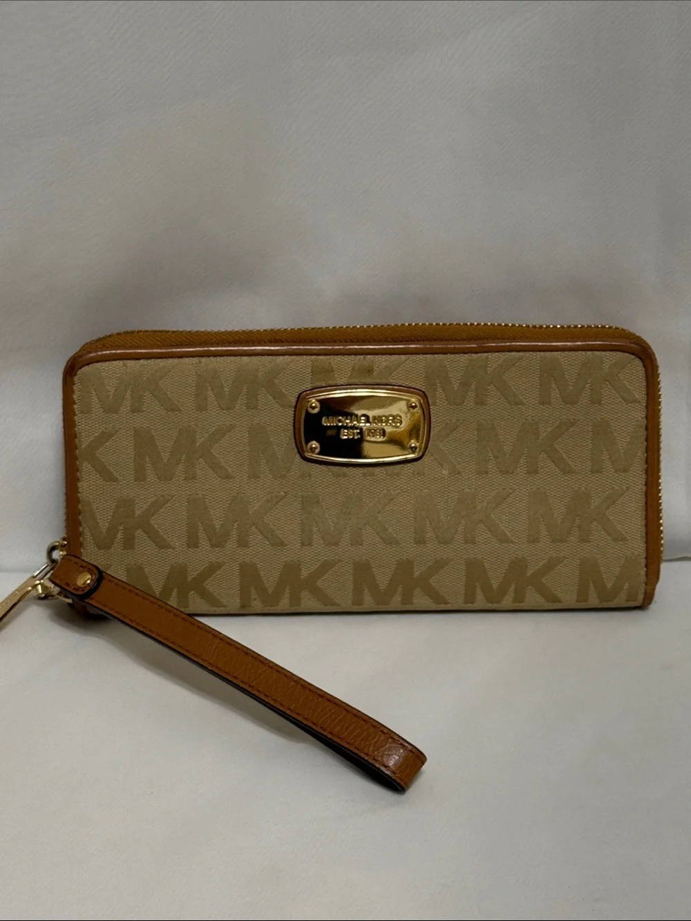 Michael Kors Jet Set Large Zip Around Continental Wallet